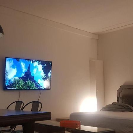 Charming Loft - Tour Eiffel/ Rue Cler Aparthotel Párizs Kültér fotó