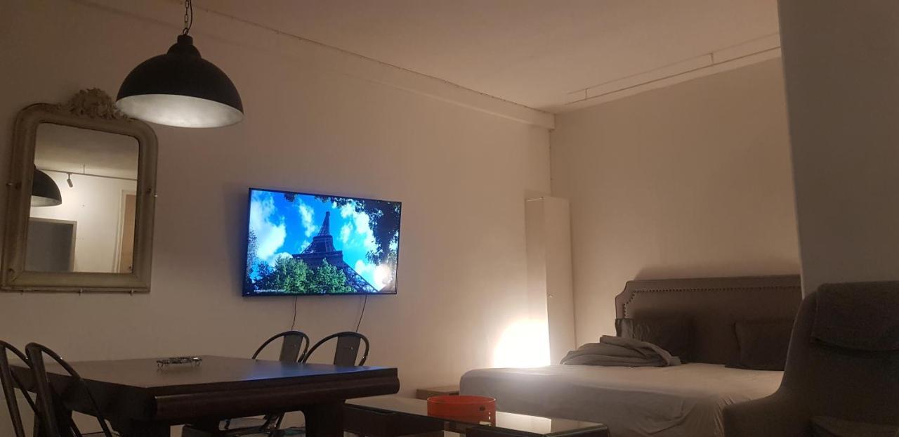 Charming Loft - Tour Eiffel/ Rue Cler Aparthotel Párizs Kültér fotó